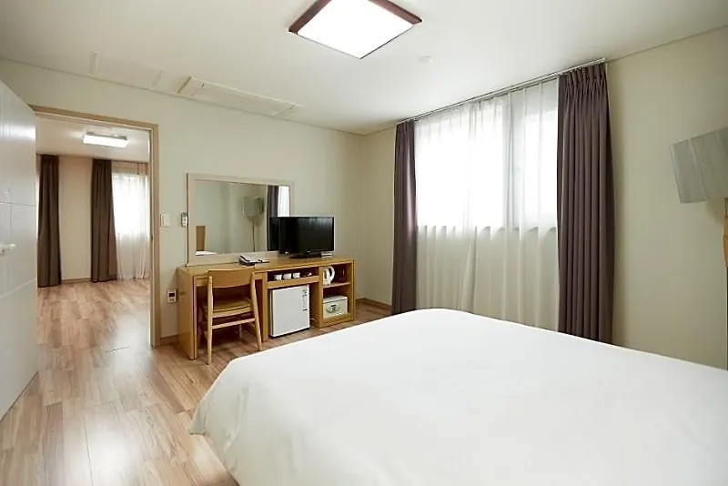 Towerhill Hotel Busan 3*,