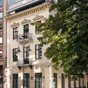 https://hotel-gin-budapest.inbudapesthotels.com