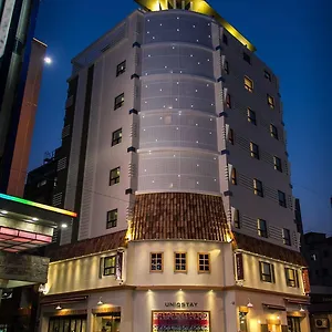 Uniqstay Hostel