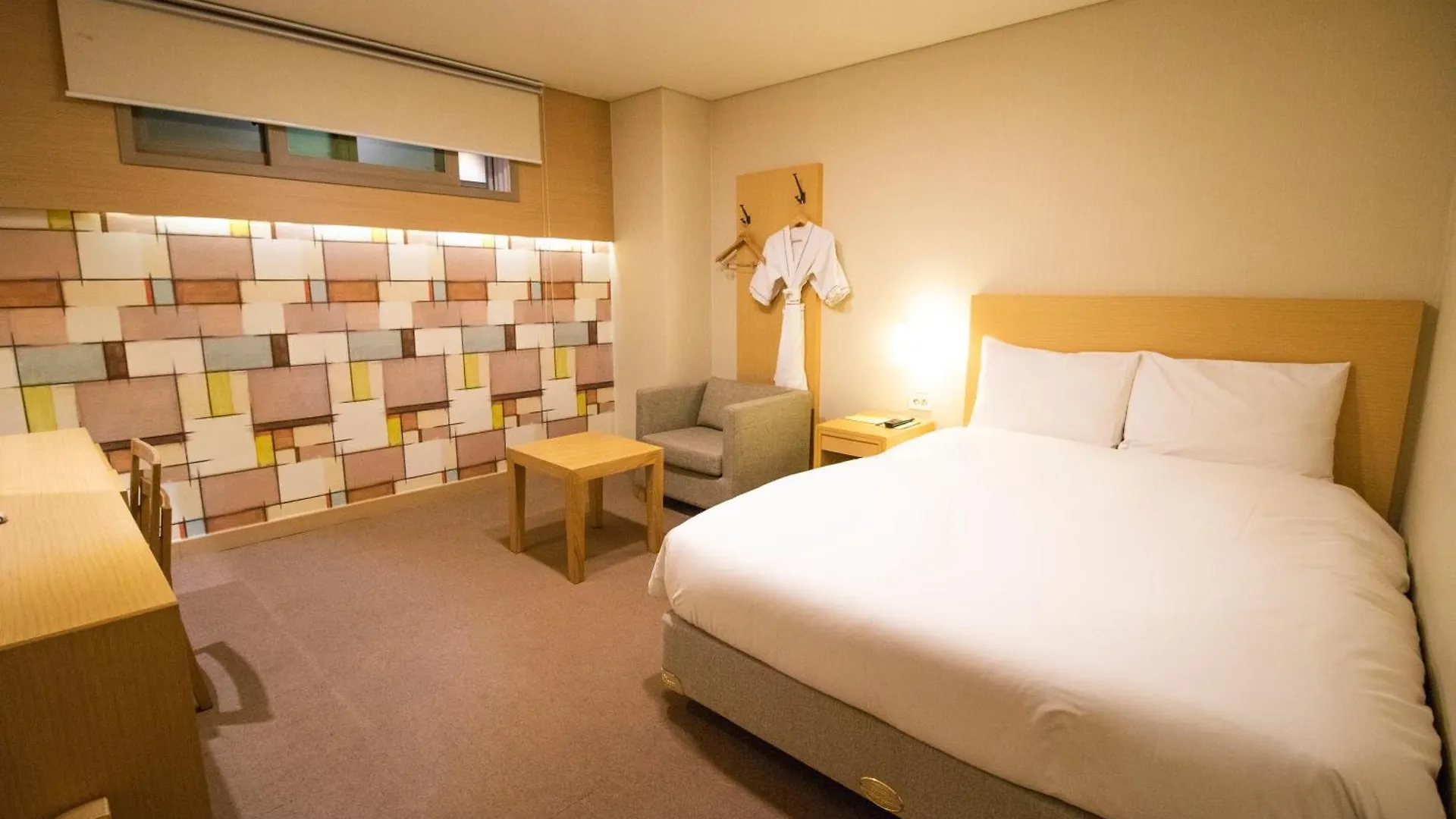 Towerhill Hotel Busan 3*,